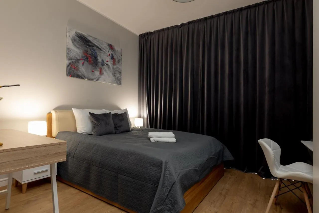 Wola Chic Silver Studio Warszawa Apartament