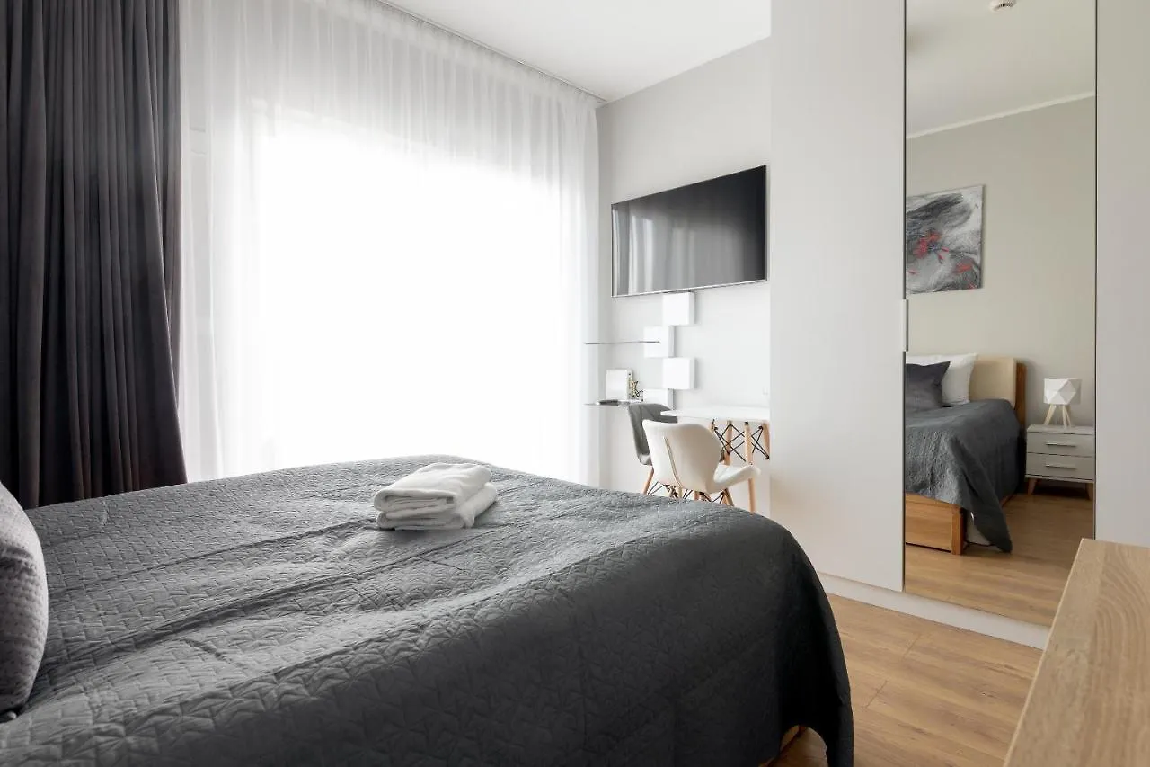 Wola Chic Silver Studio Warszawa Apartament